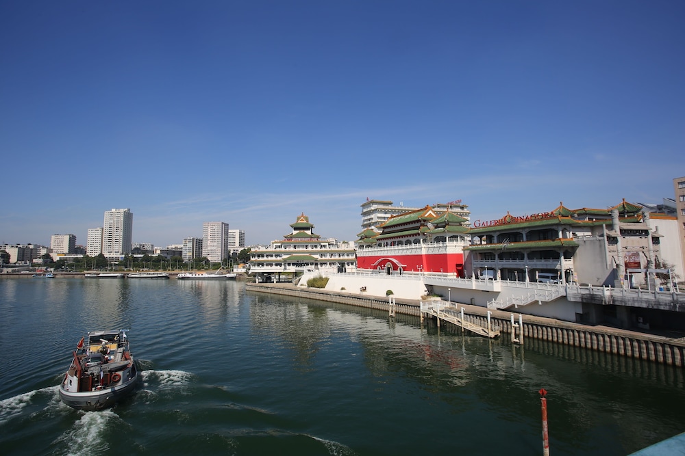 HUATIAN CHINAGORA HOTEL 60/63