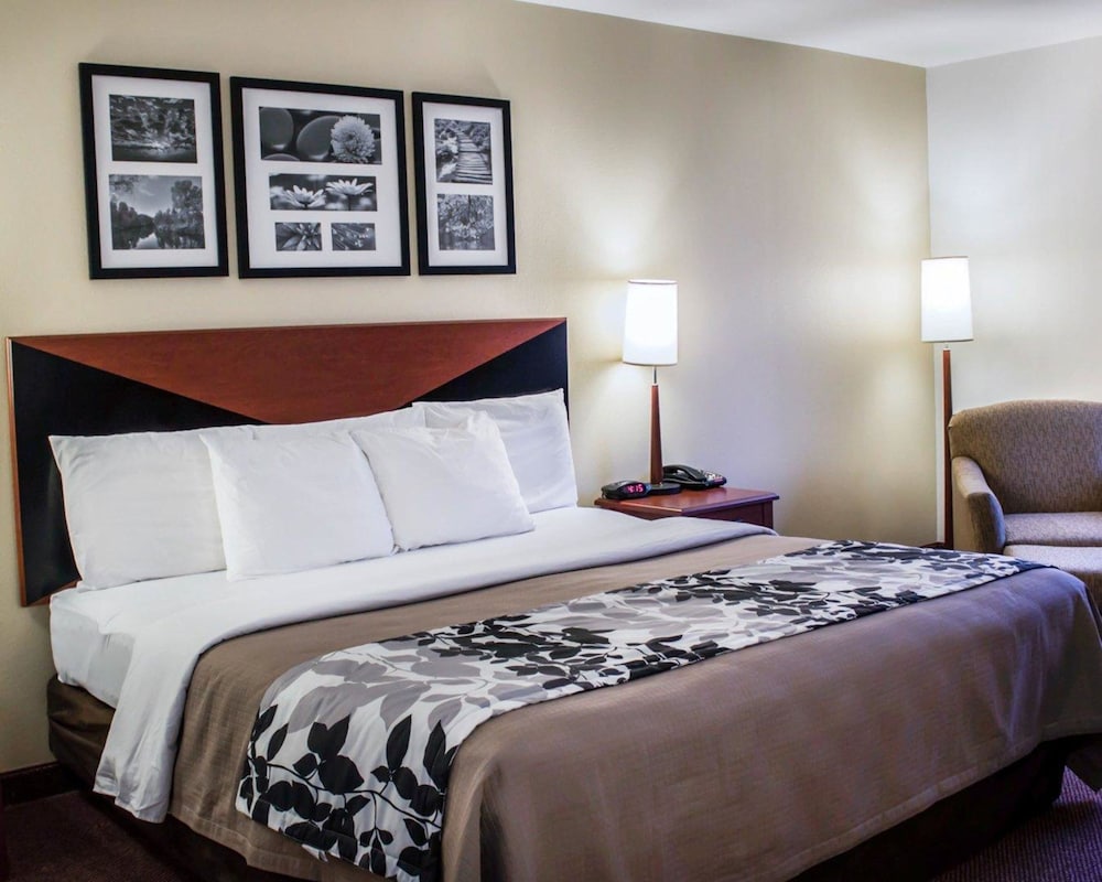 Quality Inn & Suites Chambersburg Northeast 6/47