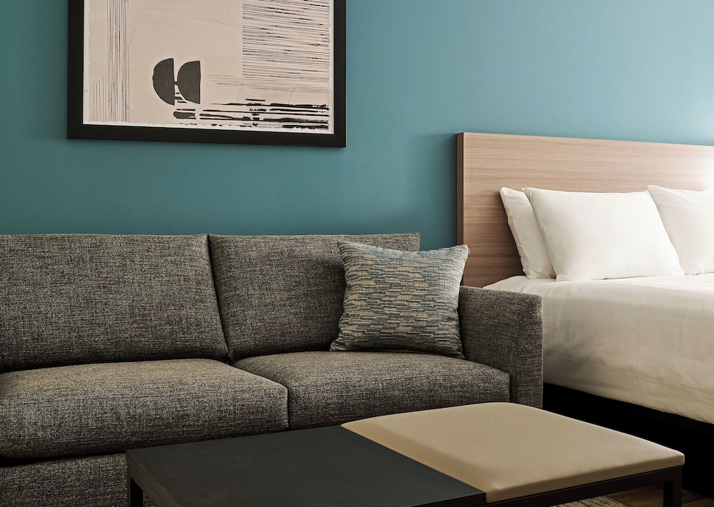 Boston Woburn Burlington Hotel 36/49