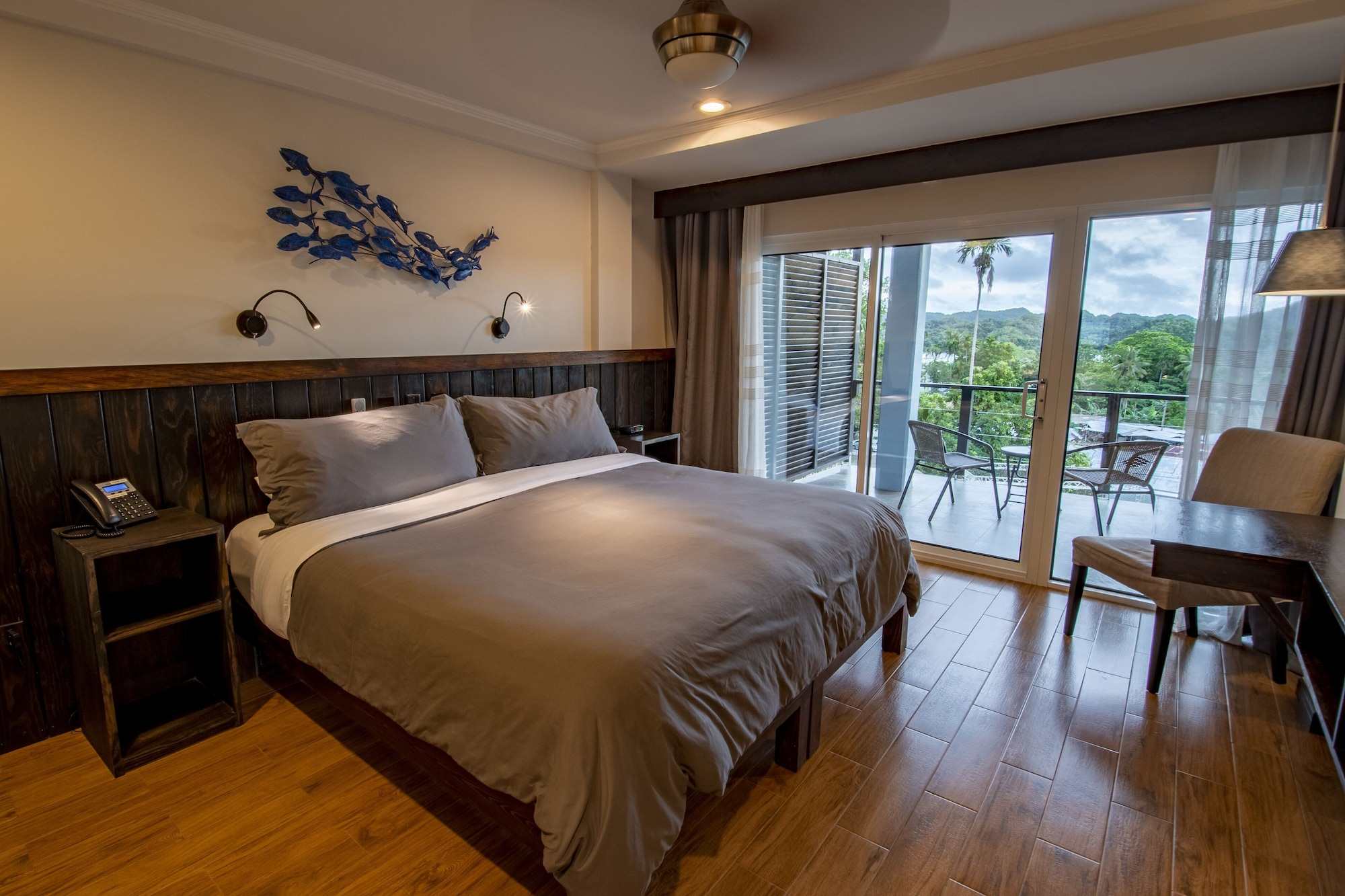 Standard, King Bed, Partial Ocean View