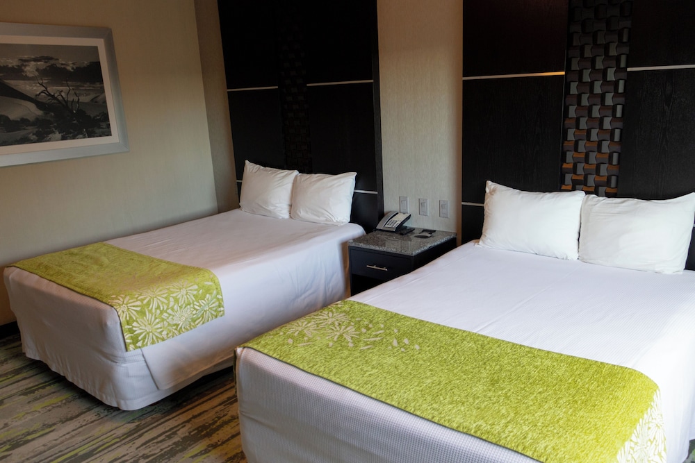 غرفة قياسية بسريرين كوين، Hotel Araiza San Luis 2/8
