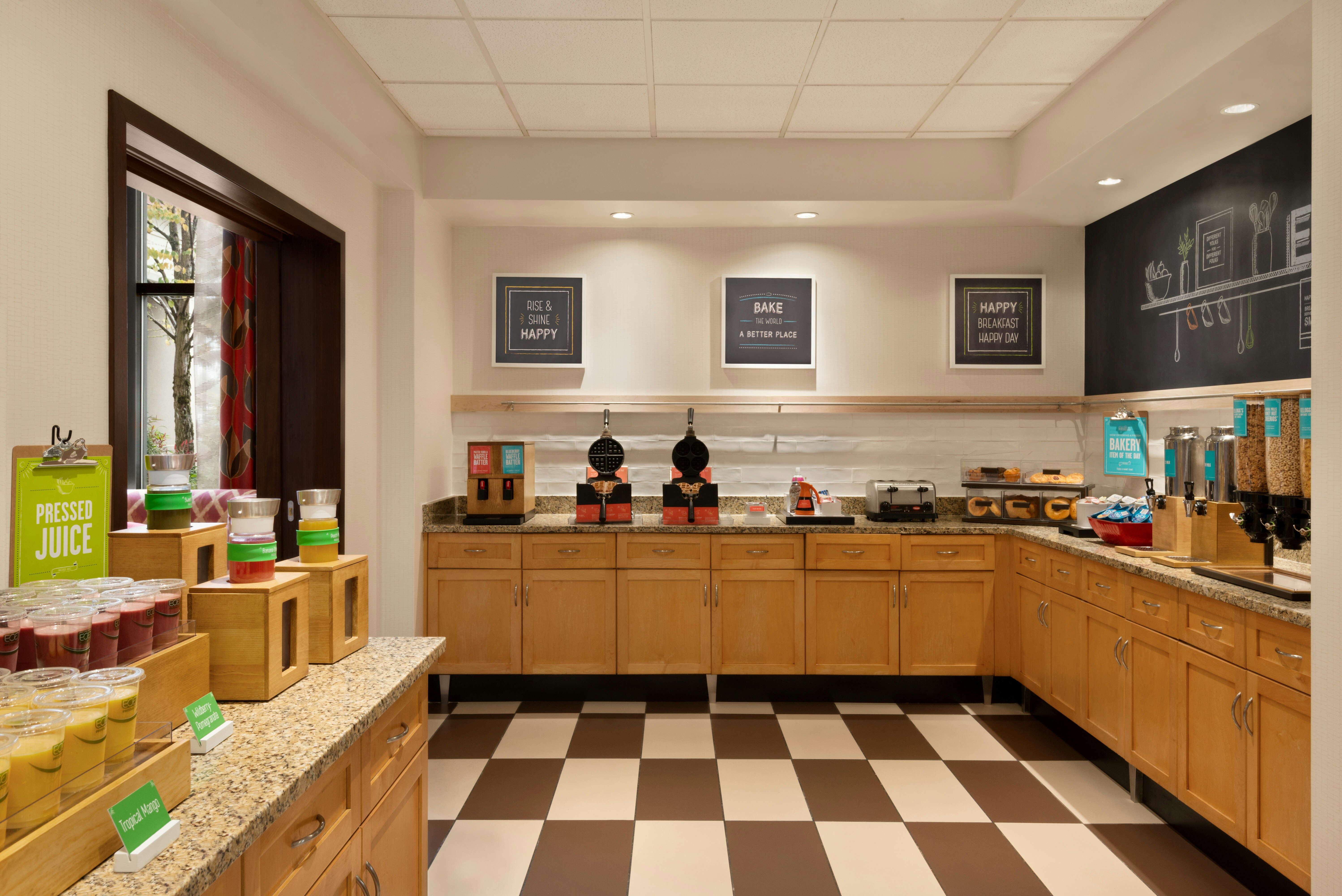 Hampton Inn and Suites by Hilton Langley Surrey 12/72