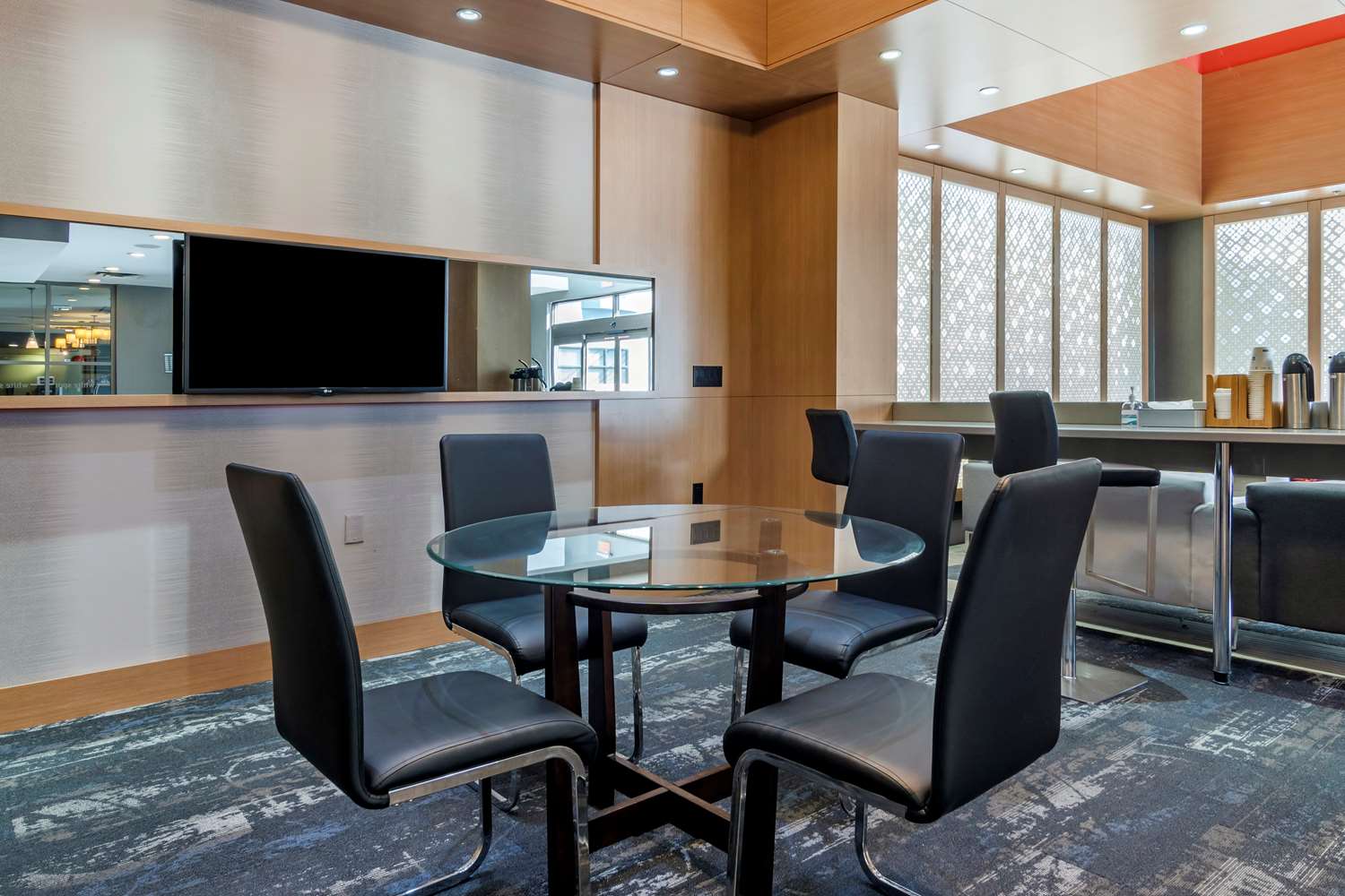 Best Western Plus Vancouver Airport Hotel 37/50