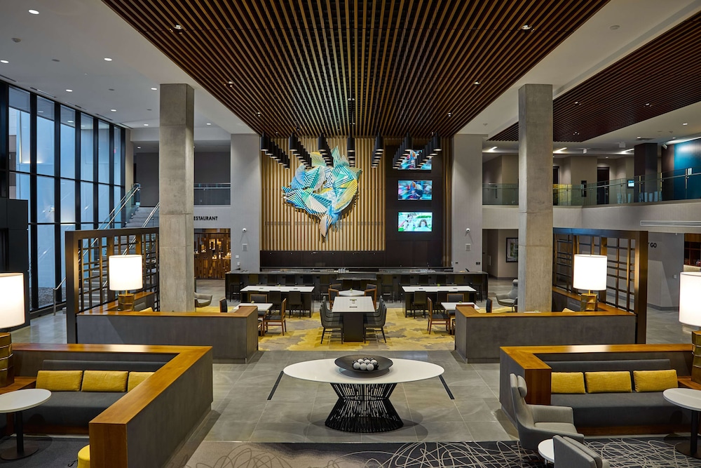 Hilton Des Moines Downtown 45/70