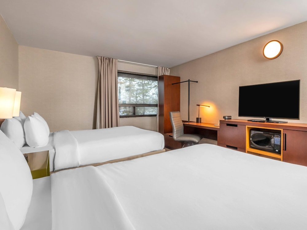 ROOM, 2 QUEEN BEDS