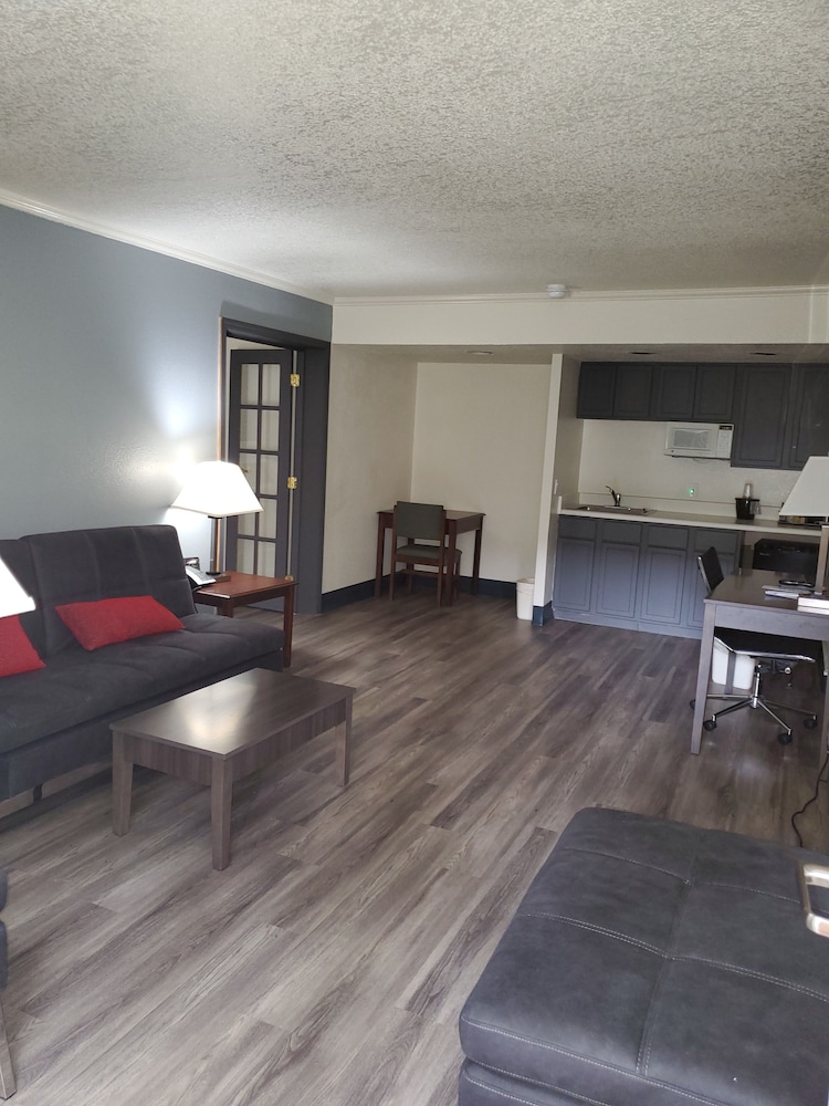 Ramada by Wyndham North Platte & Sandhills Convention Ctr 26/35