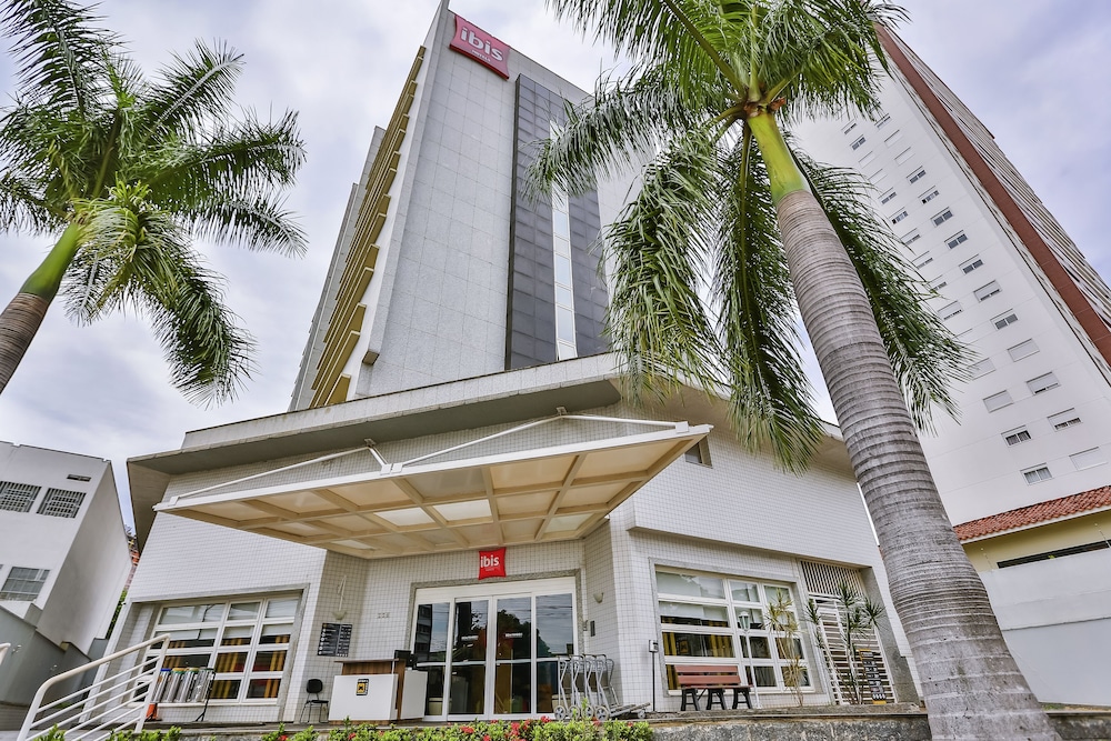 Ibis Goiania 3/64