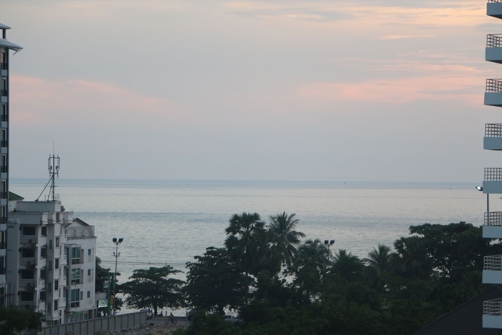 RedDoorz I-Talay Resort 42/49