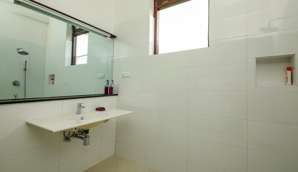 Sath Villa 45/47