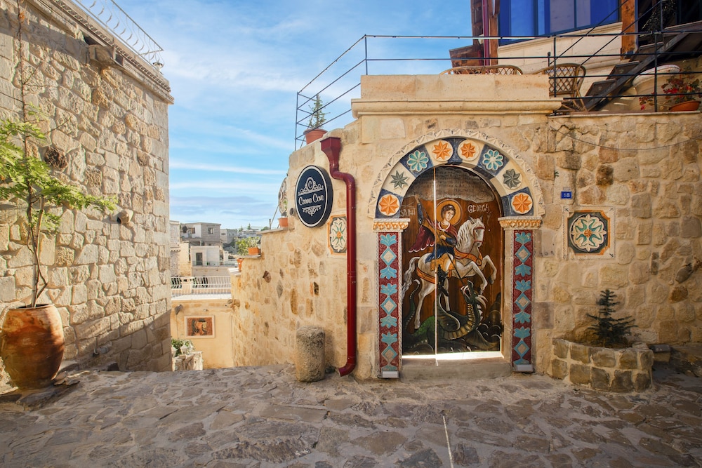 Carna Cave Hotel 40/50