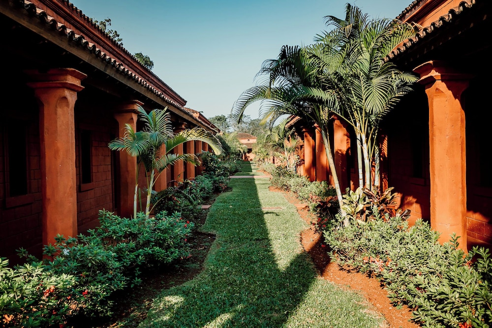 Guamini Mision Hotel 49/60