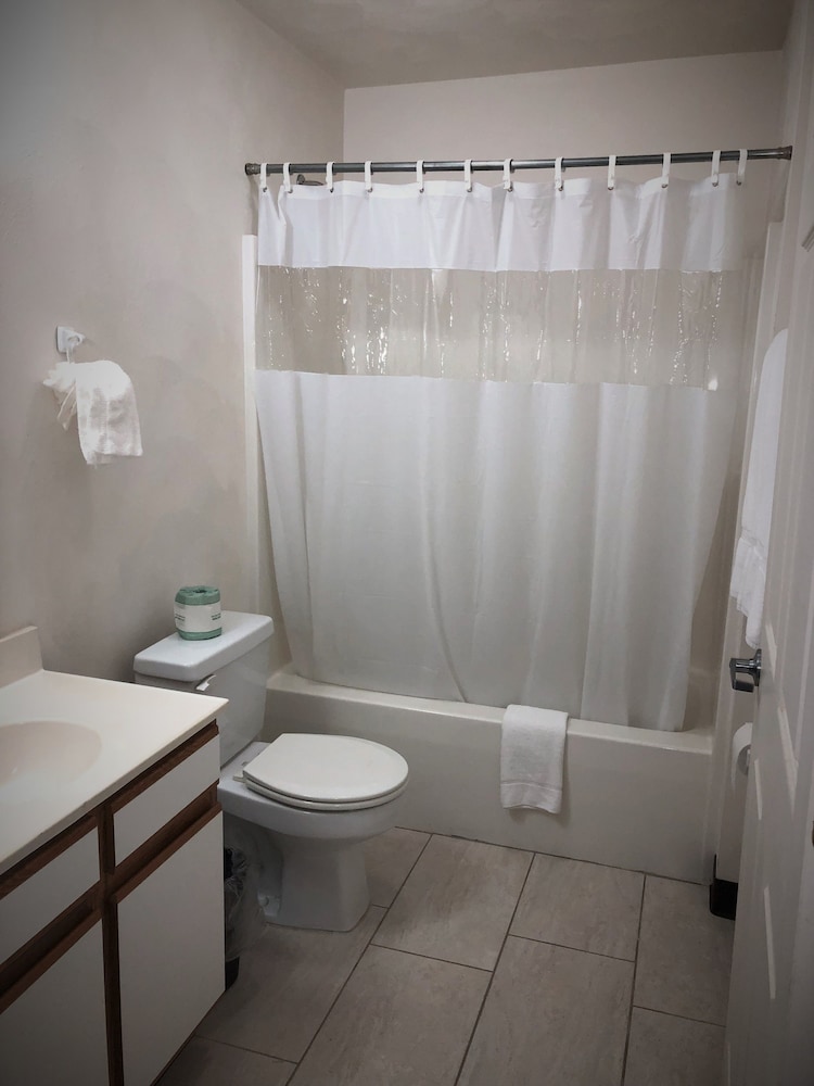 Corporate Suites of Burlington 47/47