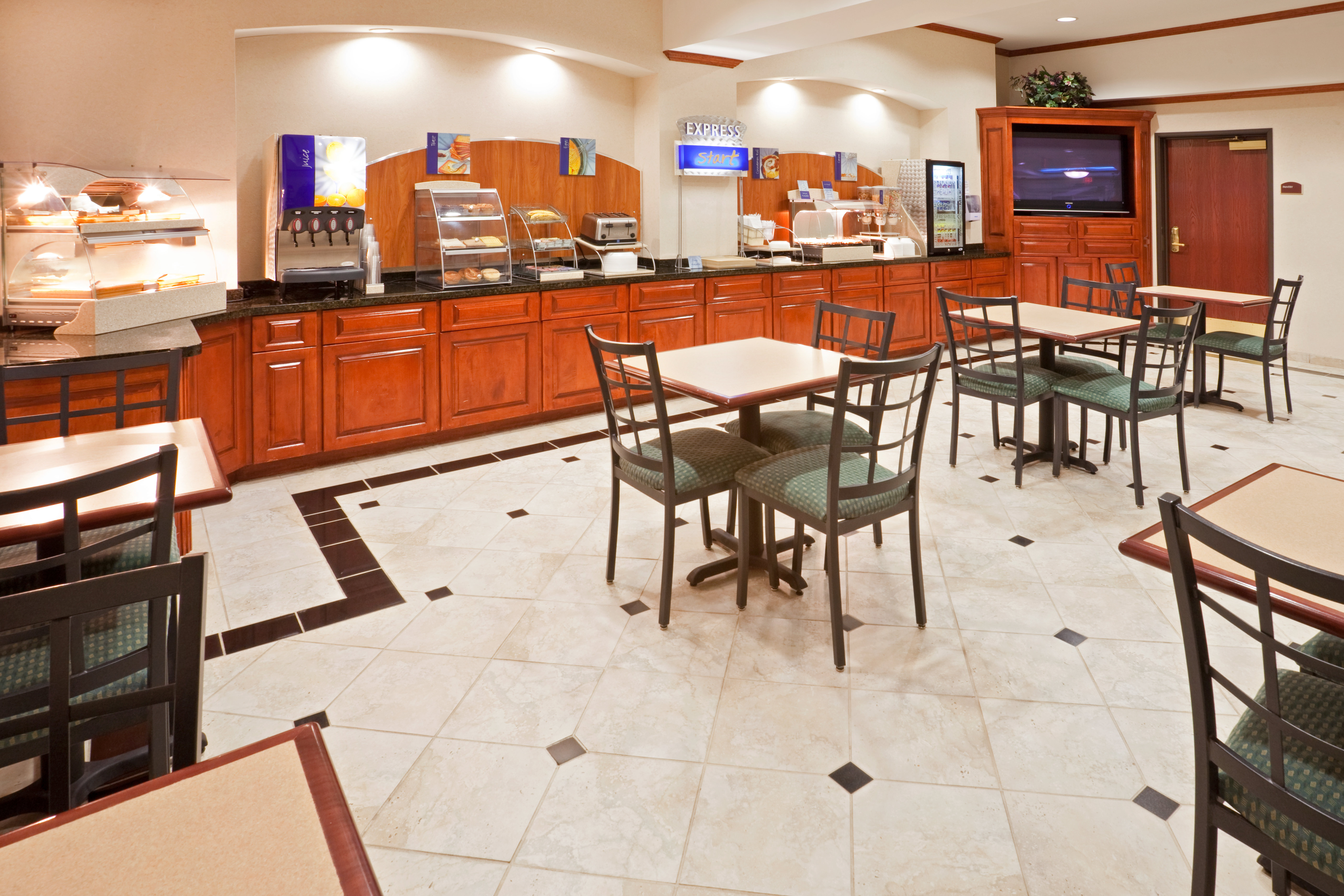 Holiday Inn Express Hotel And Suites Decatur 52/57