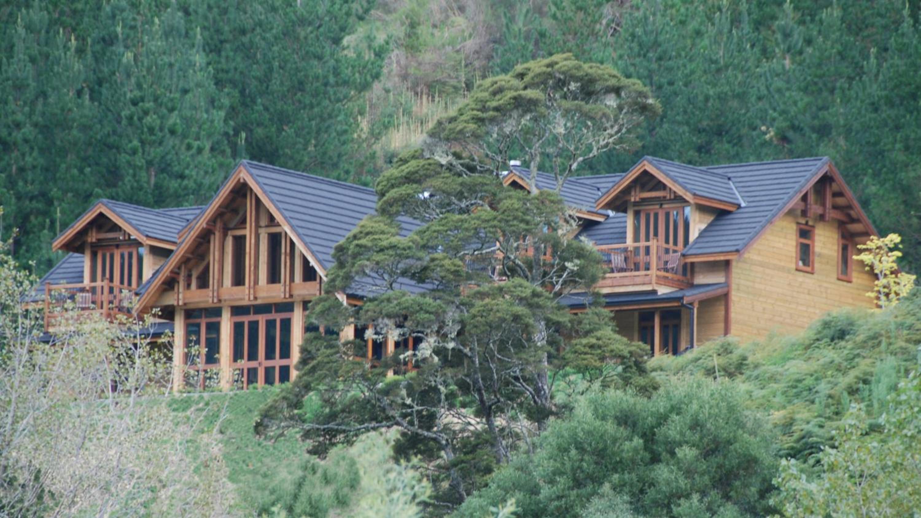 STONEFLY LODGE 18/20