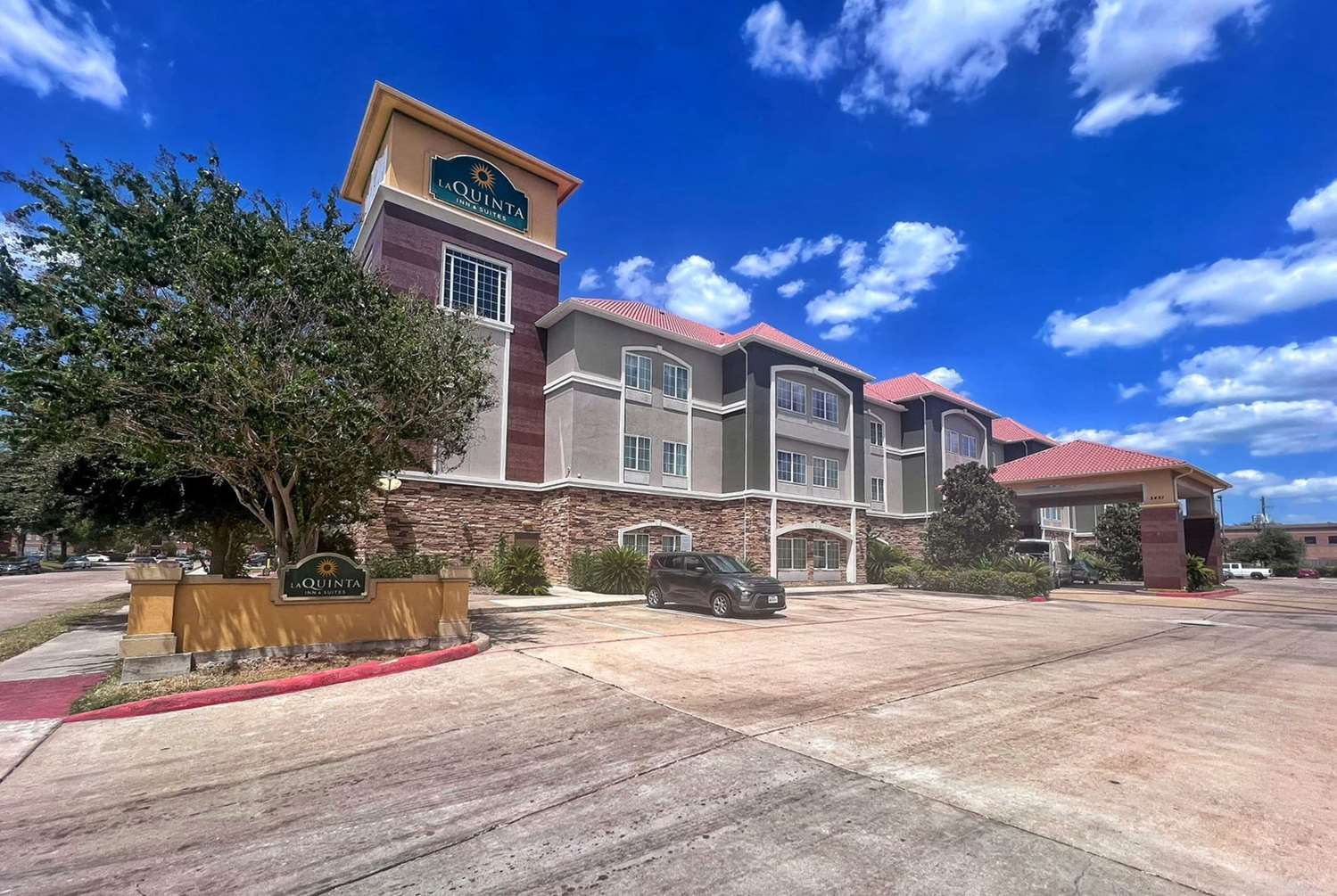La Quinta Inn & Suites by Wyndham Houston Energy Corridor 57/61