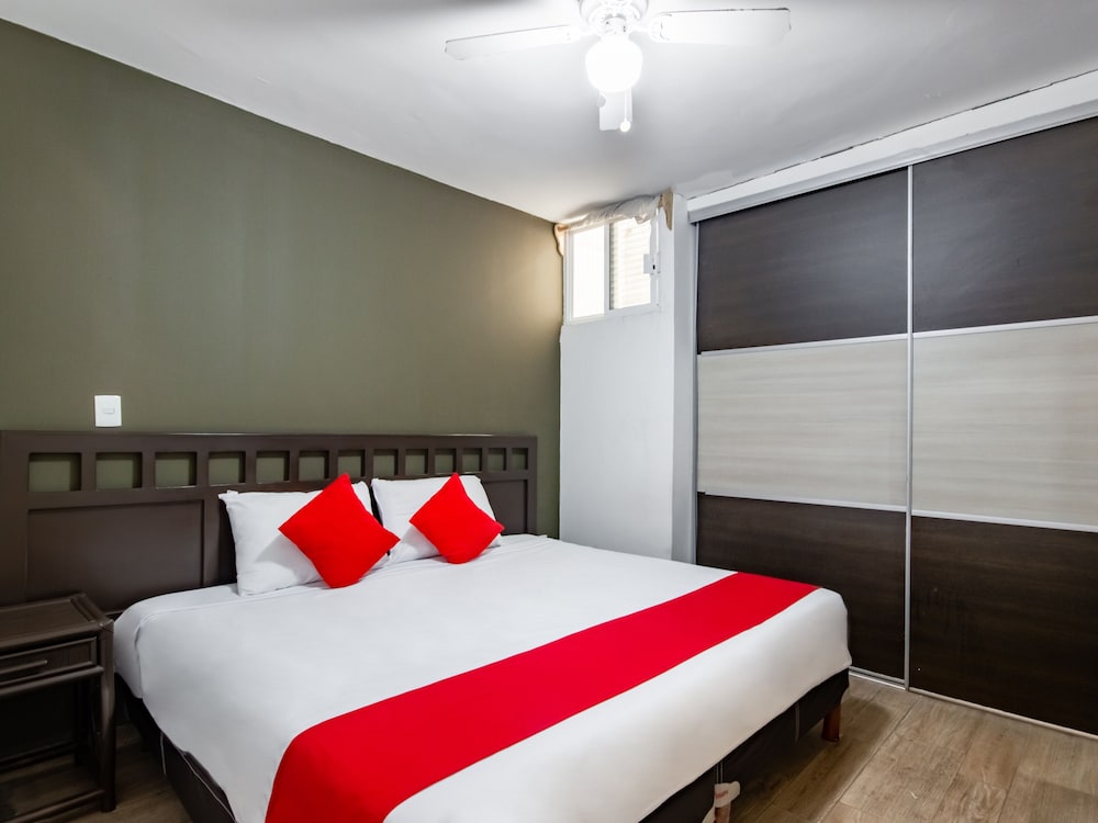 Hotel Halley 13/30