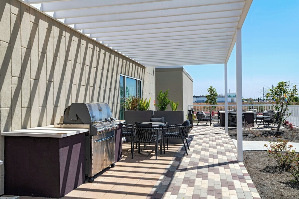 TownePlace Suites by Marriott Houston Tomball 25/34