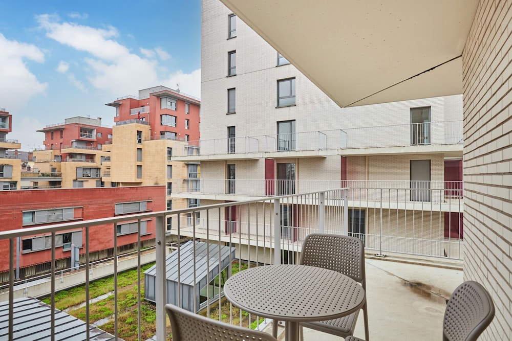 Appart'hotel Odalys City - Lyon Centre Confluence 68/76