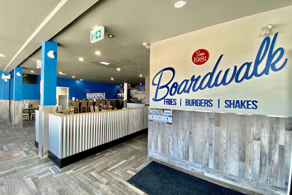 Ramada by Wyndham Whitecourt 2/48