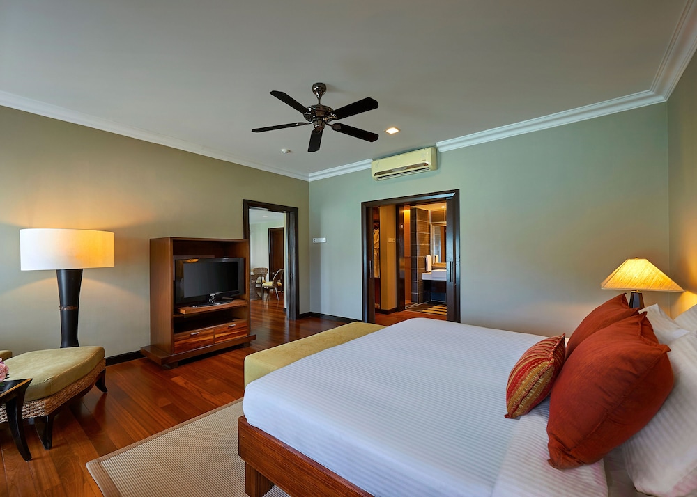 The Taaras Beach and Spa Resort 11/50