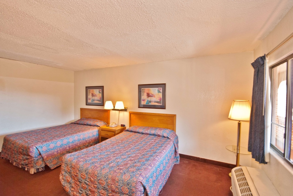 Country Hearth Inn & Suites Marietta 13/43