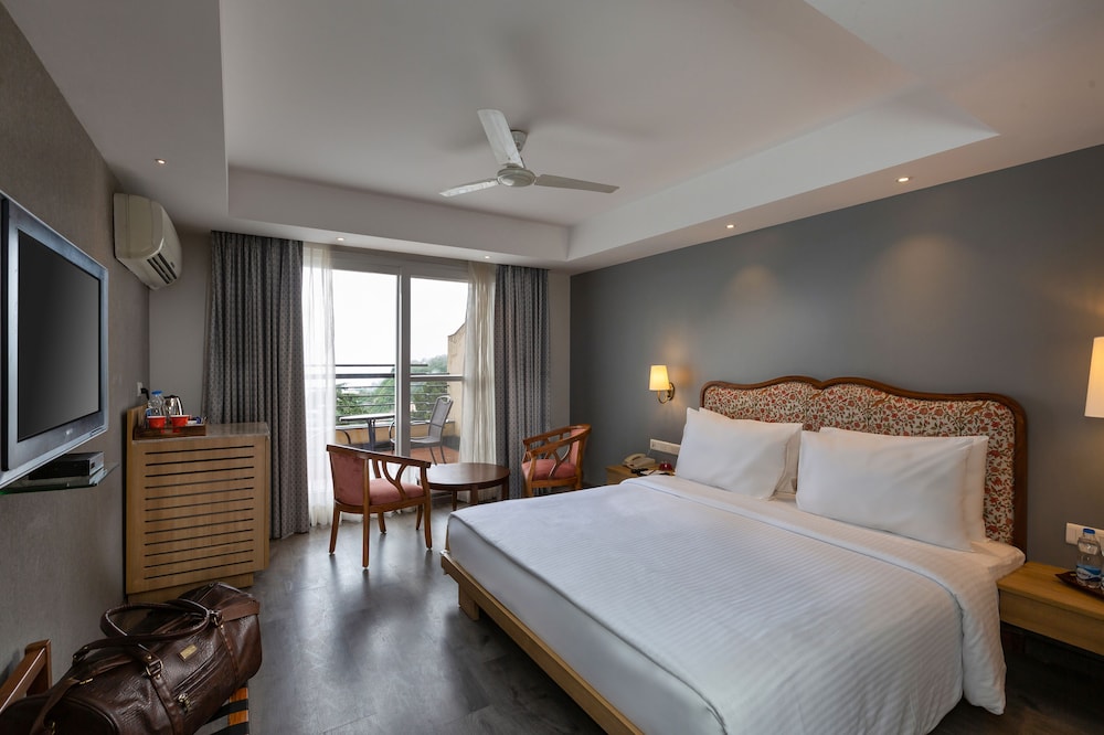 ROOM, QUEEN BED, VALLEY VIEW, BALCONY