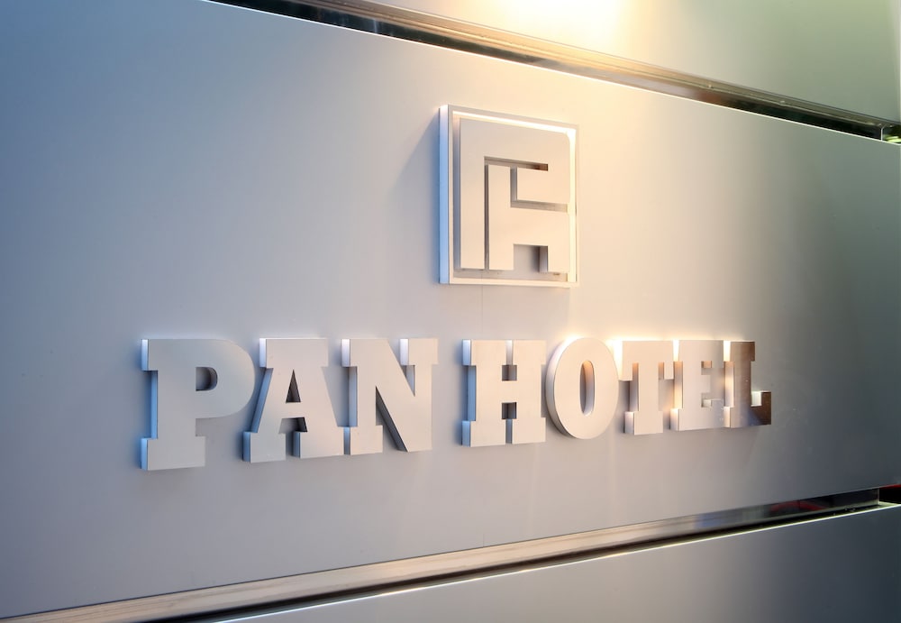 Pan Hotel 3/54
