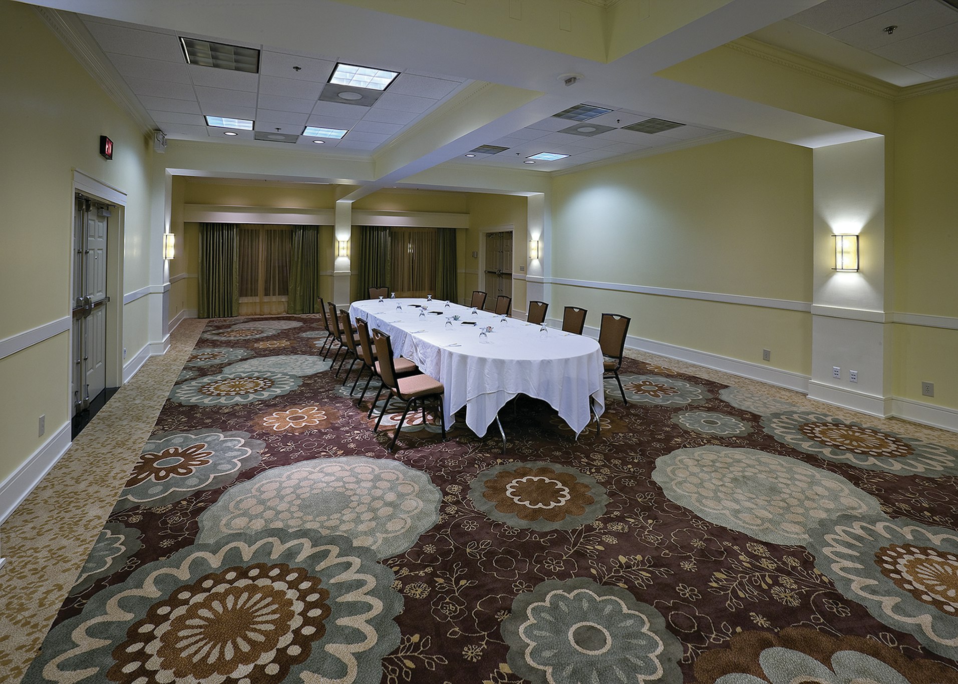 Doubletree Suites by Hilton at The Battery Atlanta 44/81