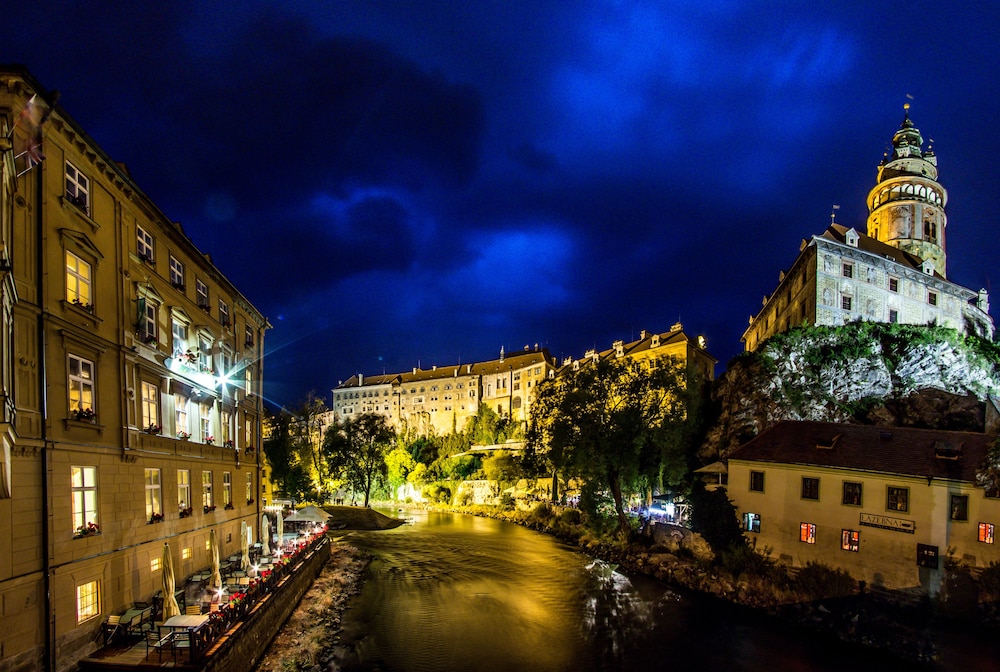 Hotel Dvorak 3/50