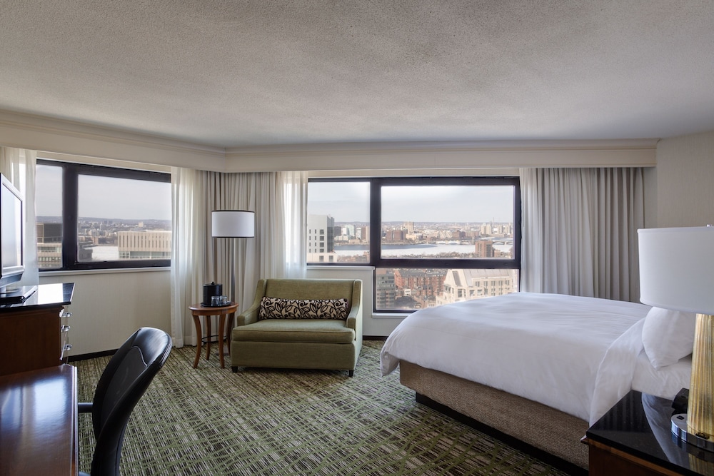 MARRIOTT COPLEY PLACE 10/53