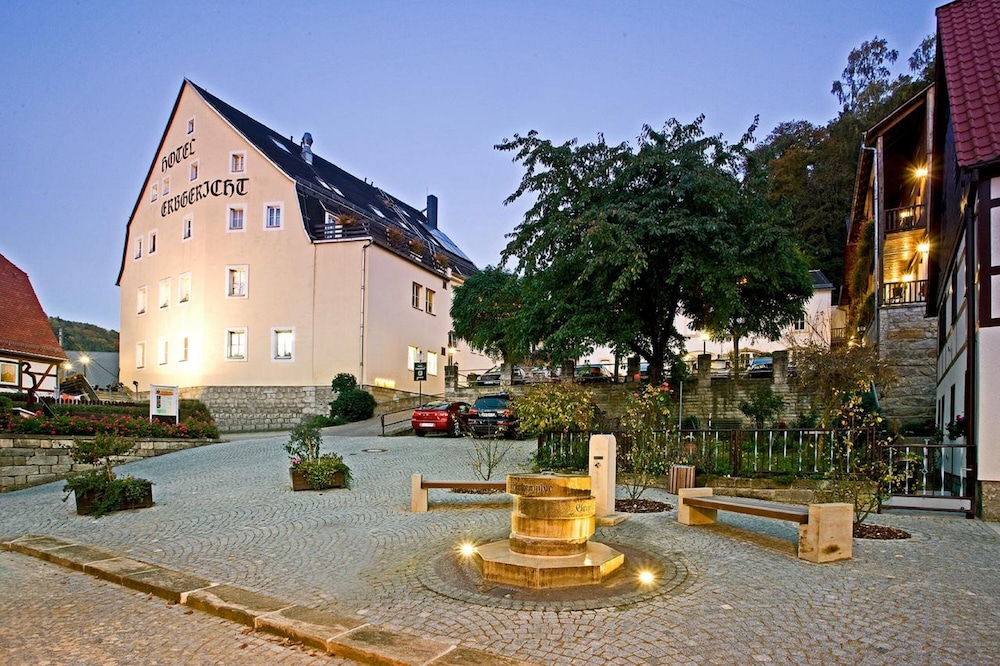 Hotel Erbgericht Krippen 37/50