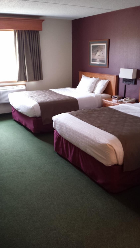 Americinn By Wyndham Madison Sd 8/23