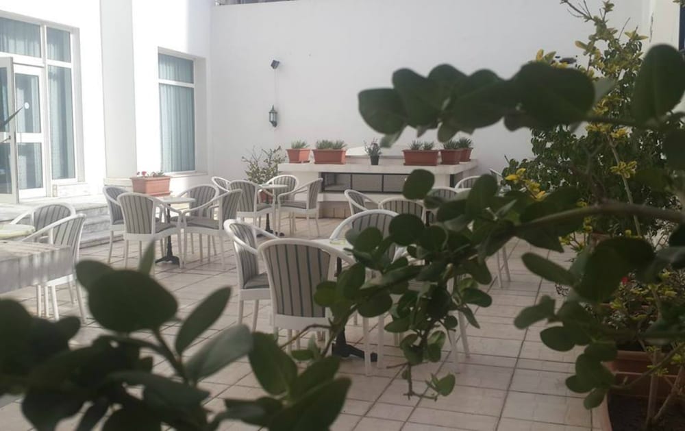 Ariha Hotel 3/22