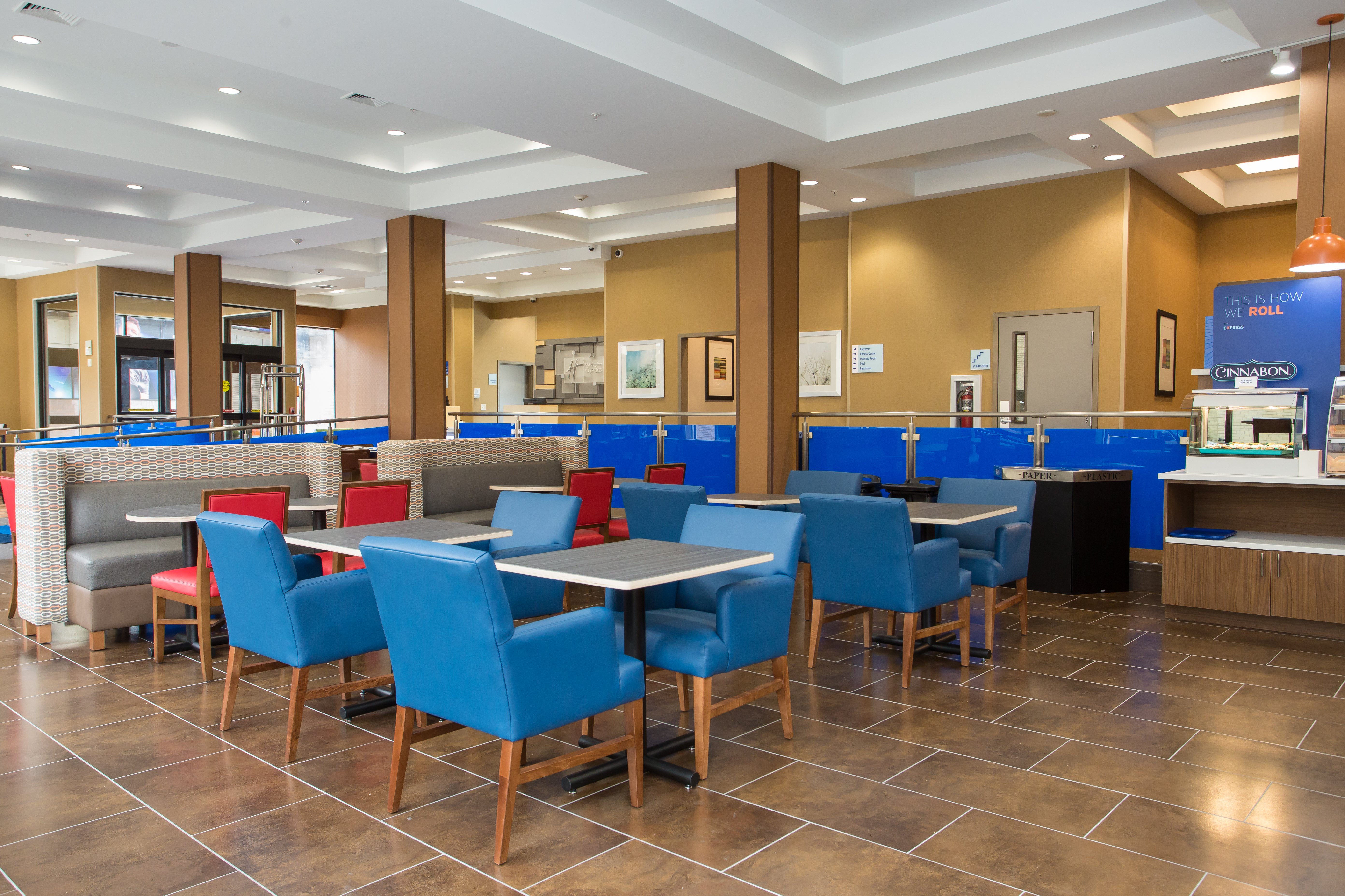HOLIDAY INN EXPRESS SPRINGFIELD DOWNTOWN 38/53