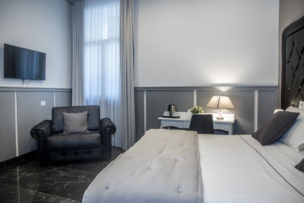 Comfort, Double or Twin Bed