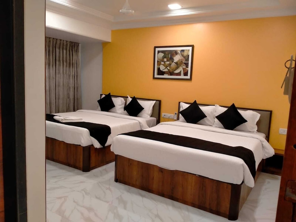 Hotel Ashwin 15/35