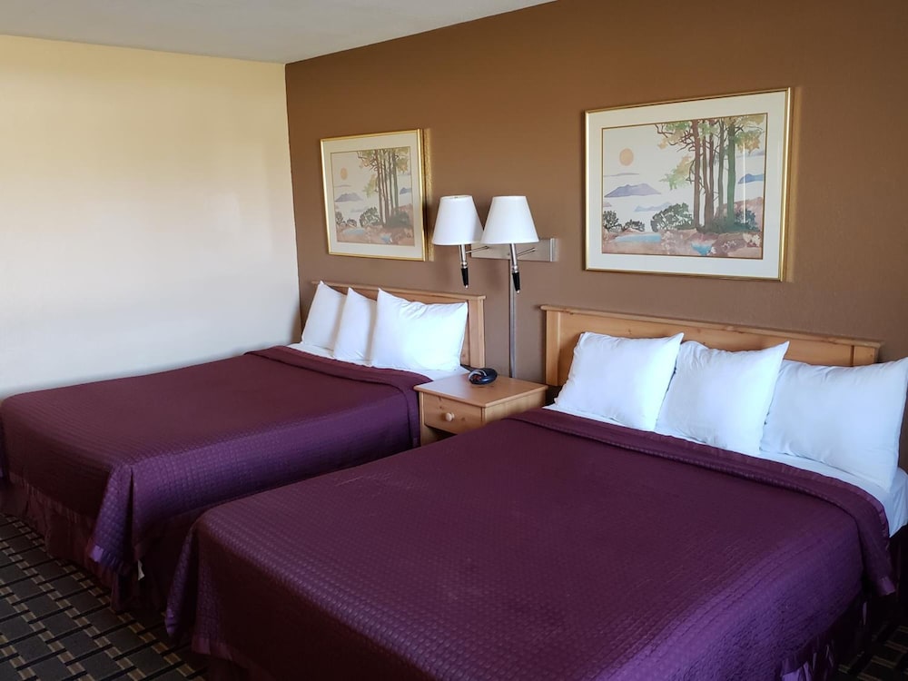 Budget Host Inn 15/60