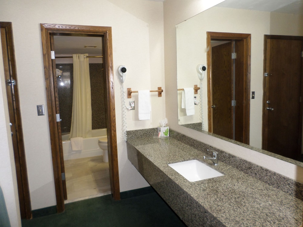 Travelodge by Wyndham Oakley 62/63