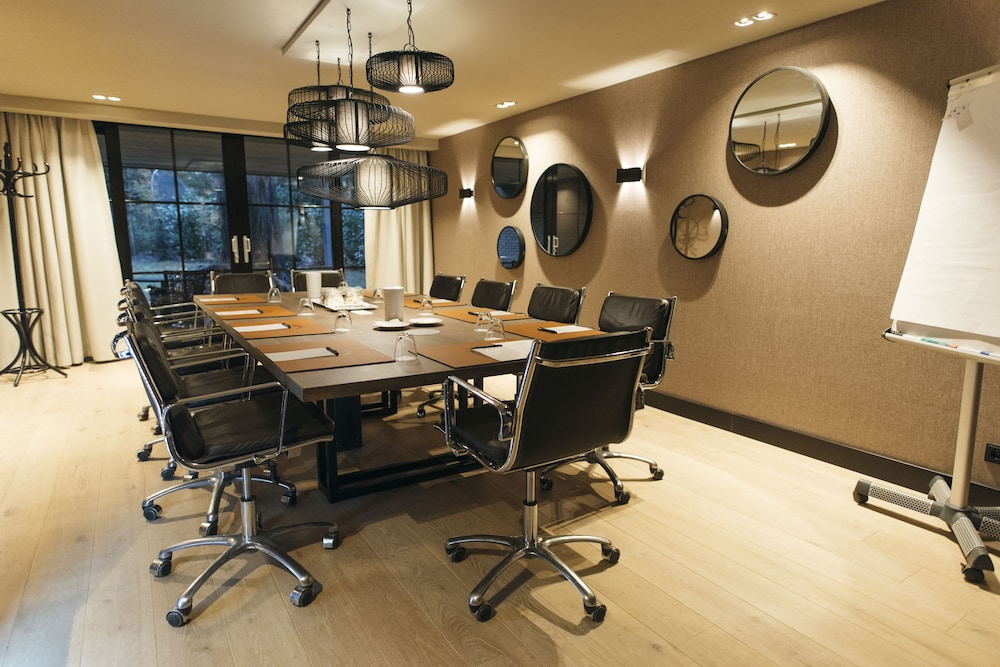 Van der Valk Hotel Apeldoorn De Cantharel 37/48