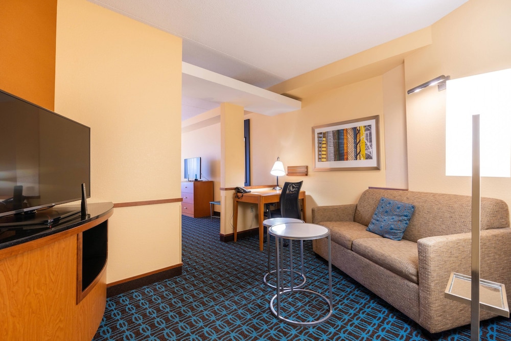 Fairfield Inn Suites Carlisle 37/55