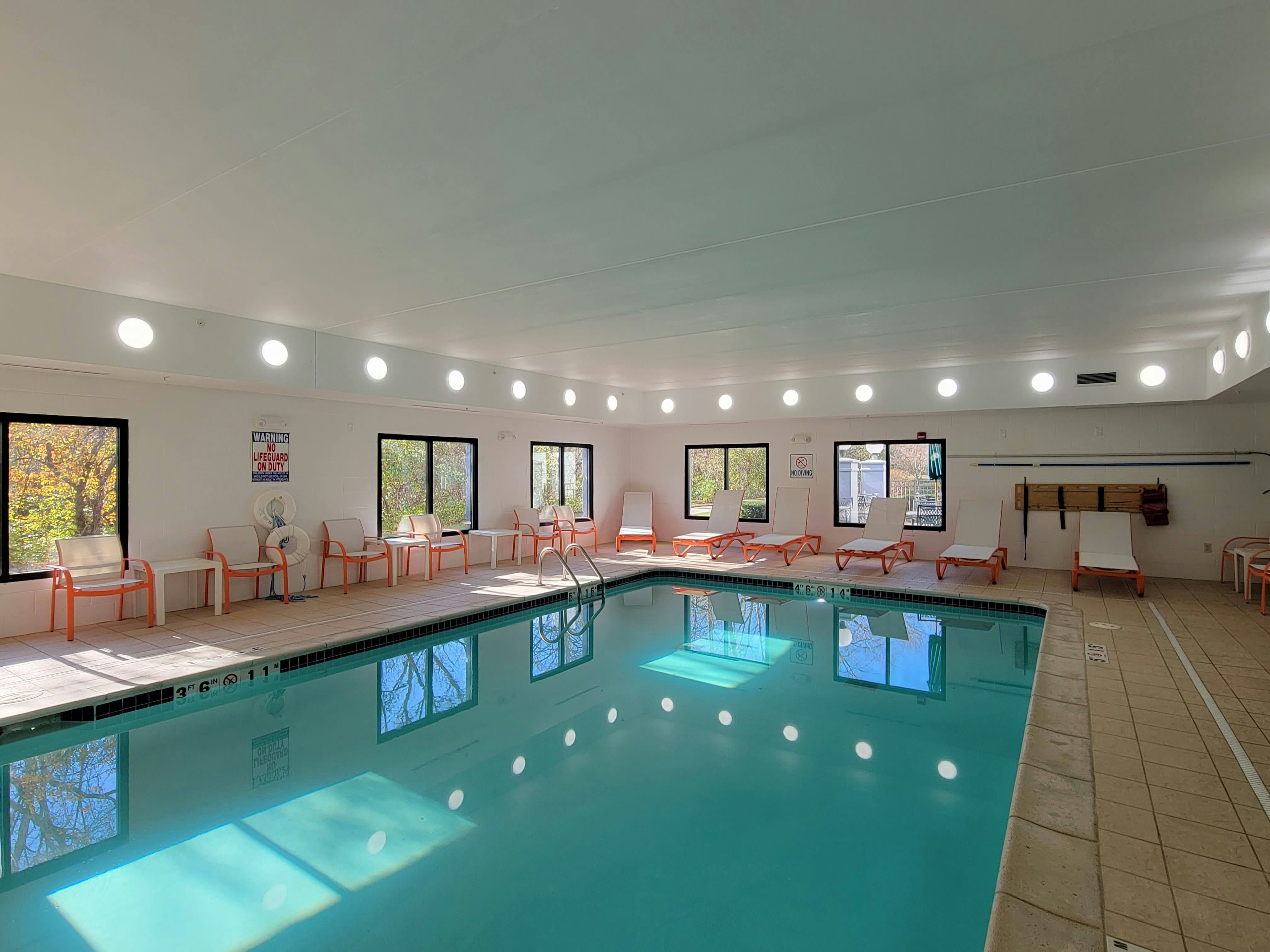 Holiday Inn Hotel Suites Ann Arbor Univ Michigan 35/73