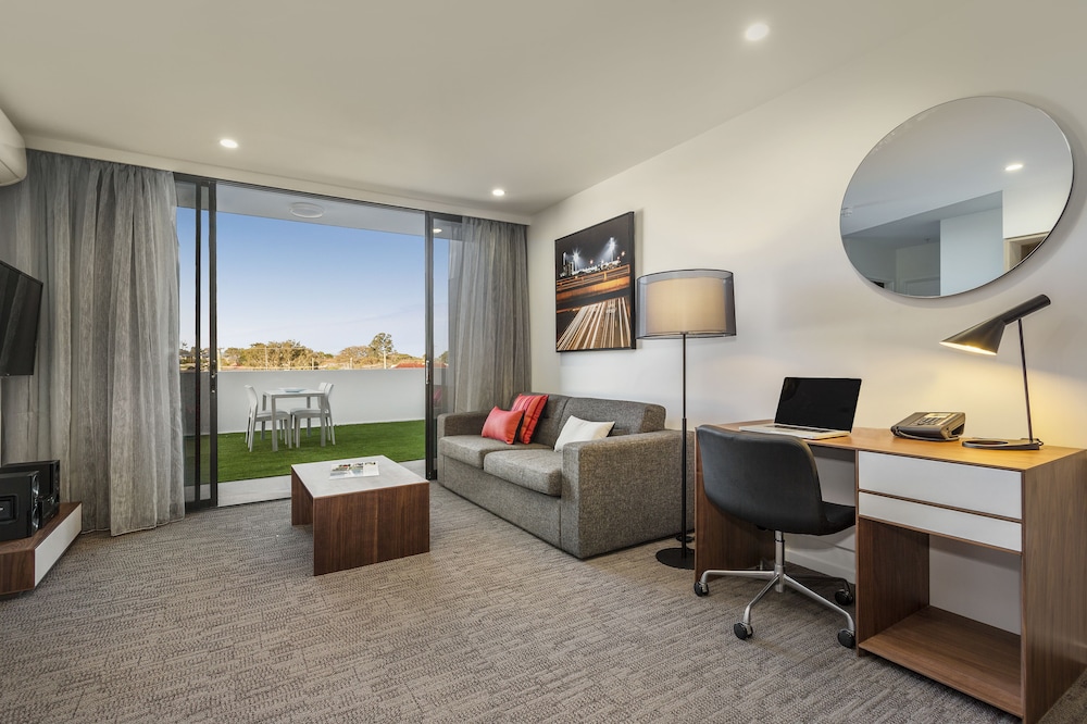 QUEST WOOLLOONGABBA 17/27