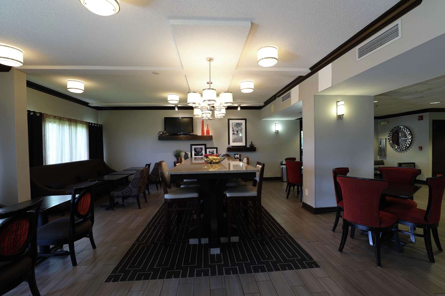 restaurant cafeteria