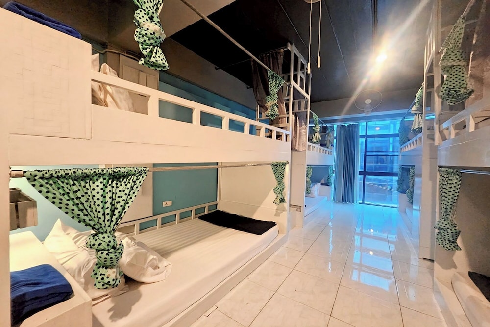 Me U Hostel - Adults Only 11/53
