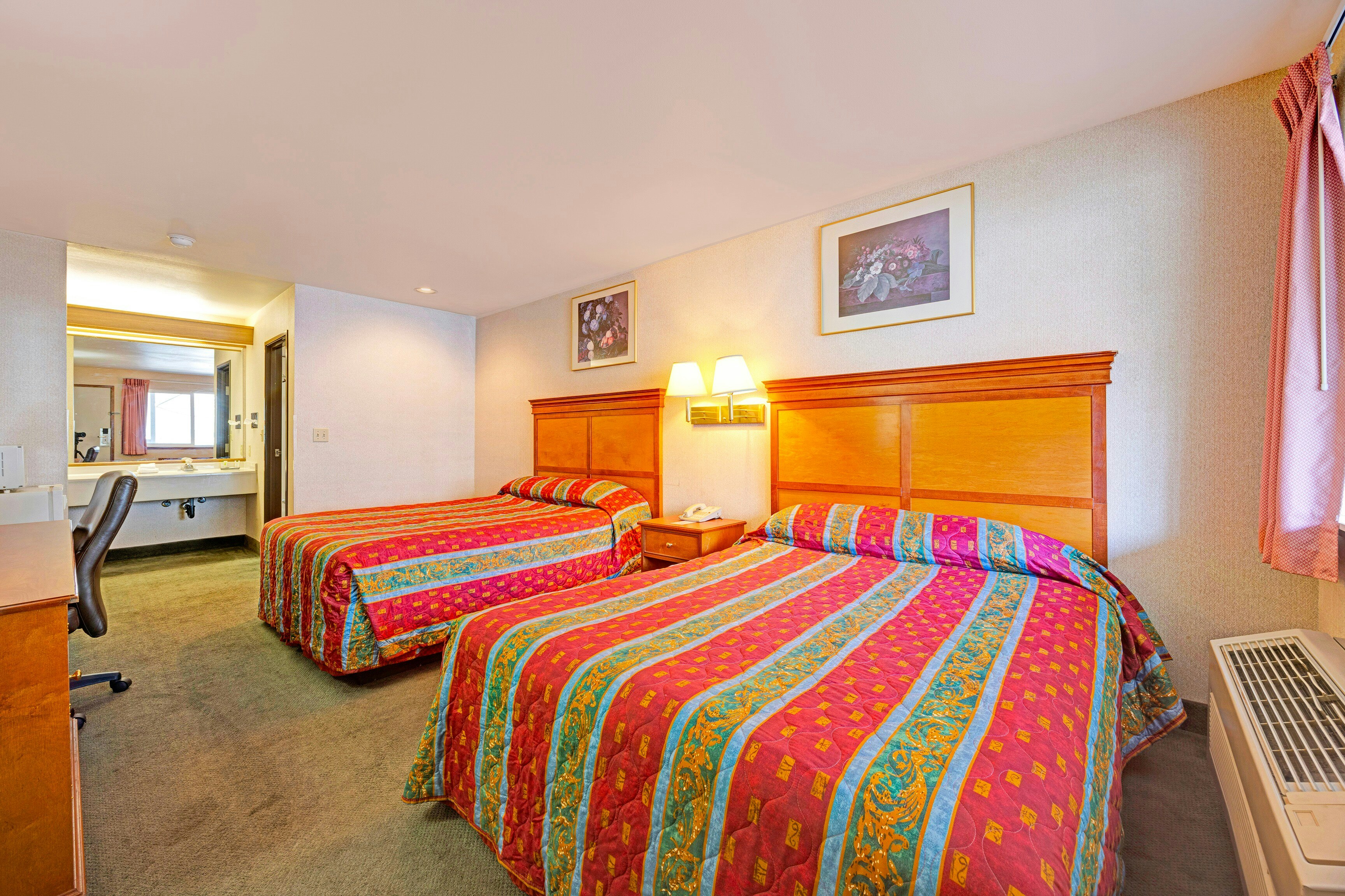 2 Queen Beds Accessible Non-Smoking