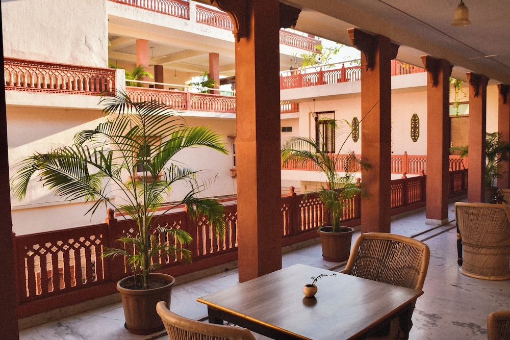 SURYAA VILLA JAIPUR A CLASSIC HERITAGE HOTEL 119/134