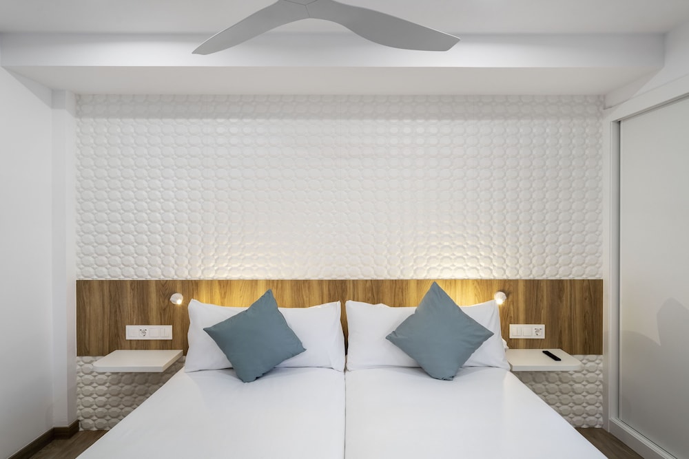 Odyssey Rooms Alicante 18/50