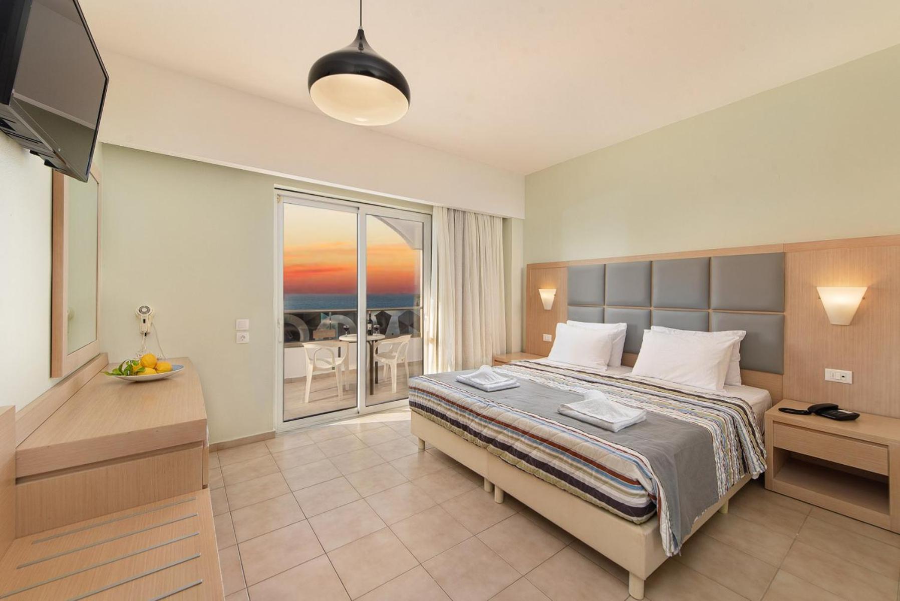 SUITE, SEA VIEW