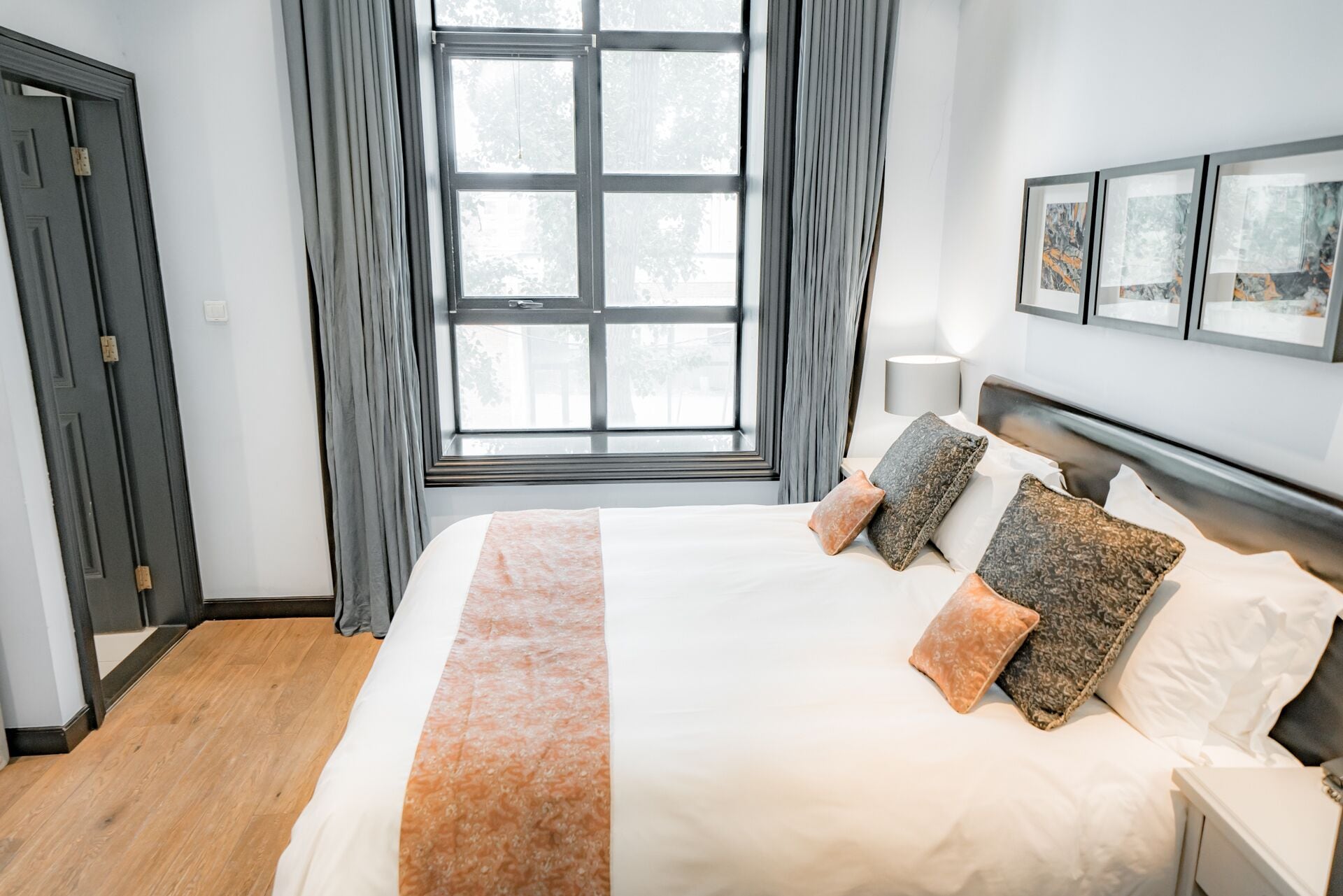 Superior, King Bed