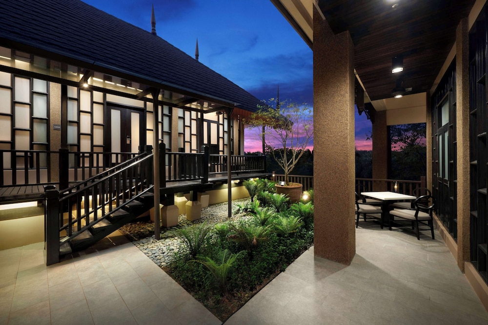 Doubletree By Hilton Putrajaya Lakeside 3/49